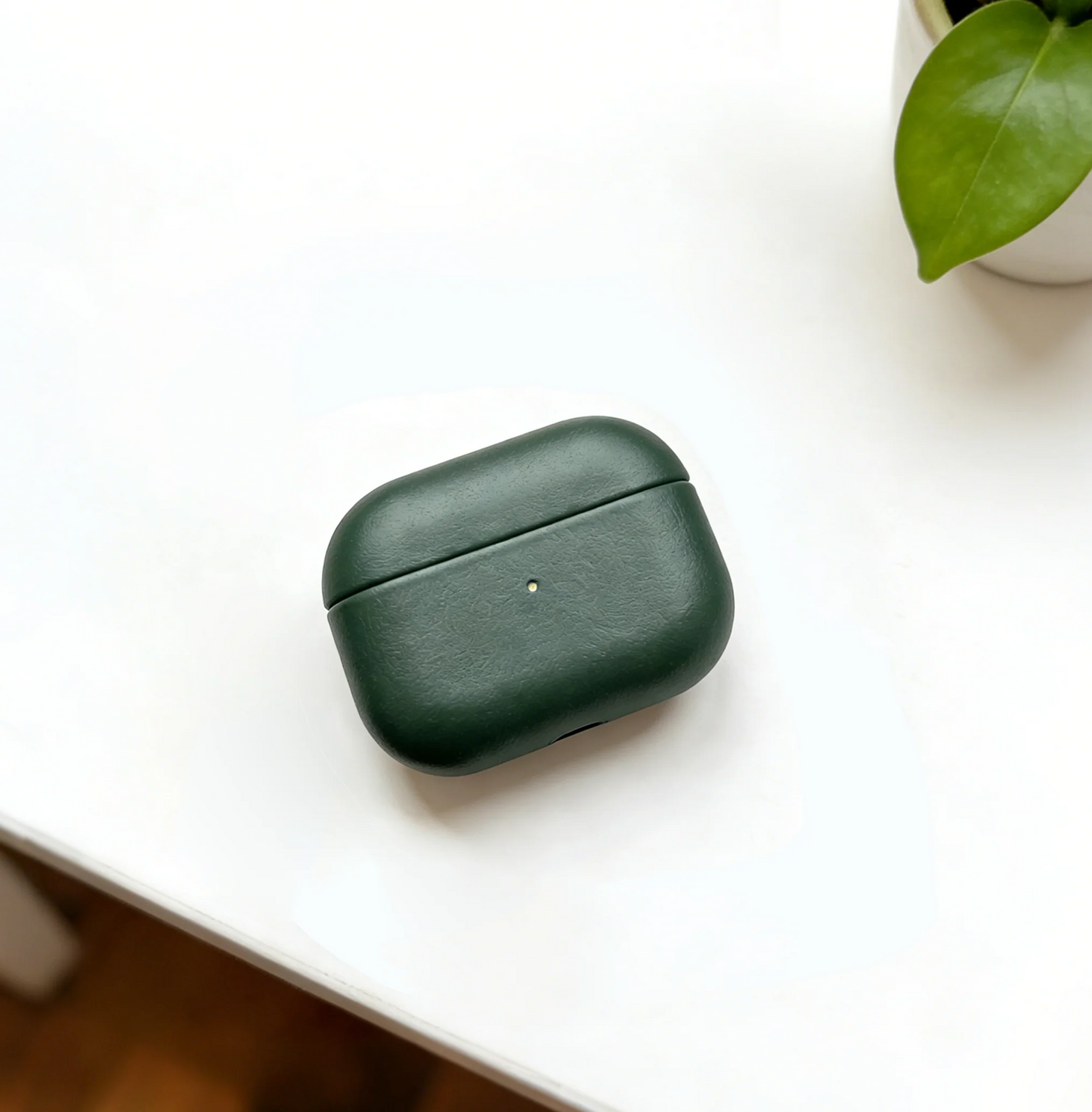 Forest Green Leather AirPods Pro 3 Case image 8
